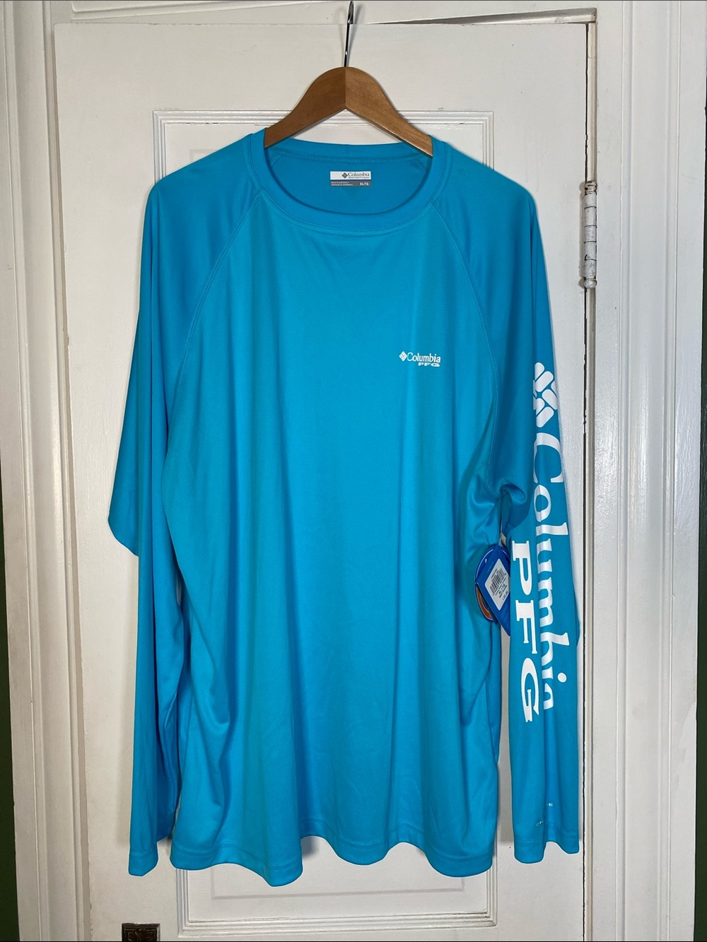 NWT Columbia Men's Long-Sleeve Tee in Bright Teal Blue
